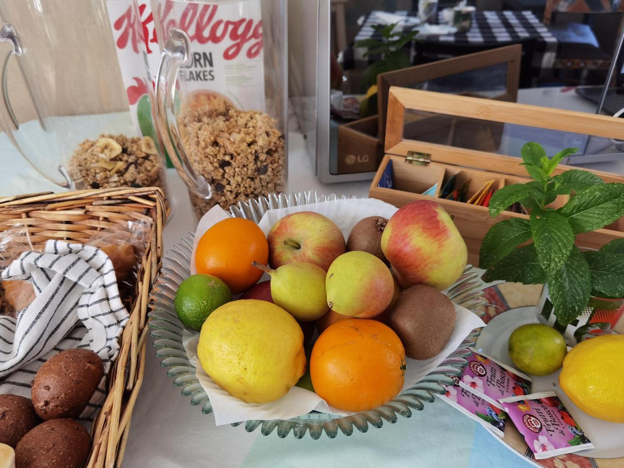 Il Giardino Di Tatiana Rooms & Breakfast La Maddalena  Zimmer foto