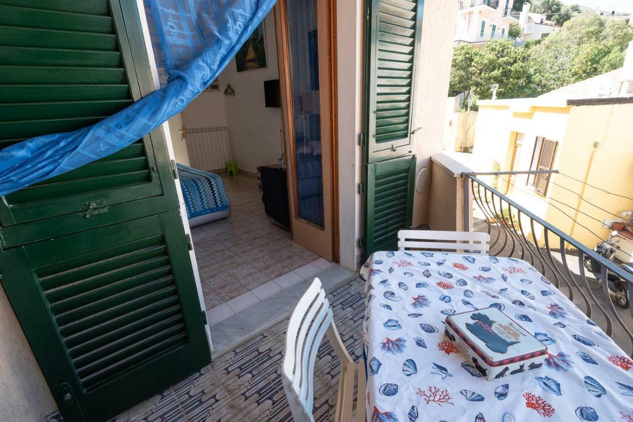 Il Giardino Di Tatiana Rooms & Breakfast La Maddalena  Exterior foto